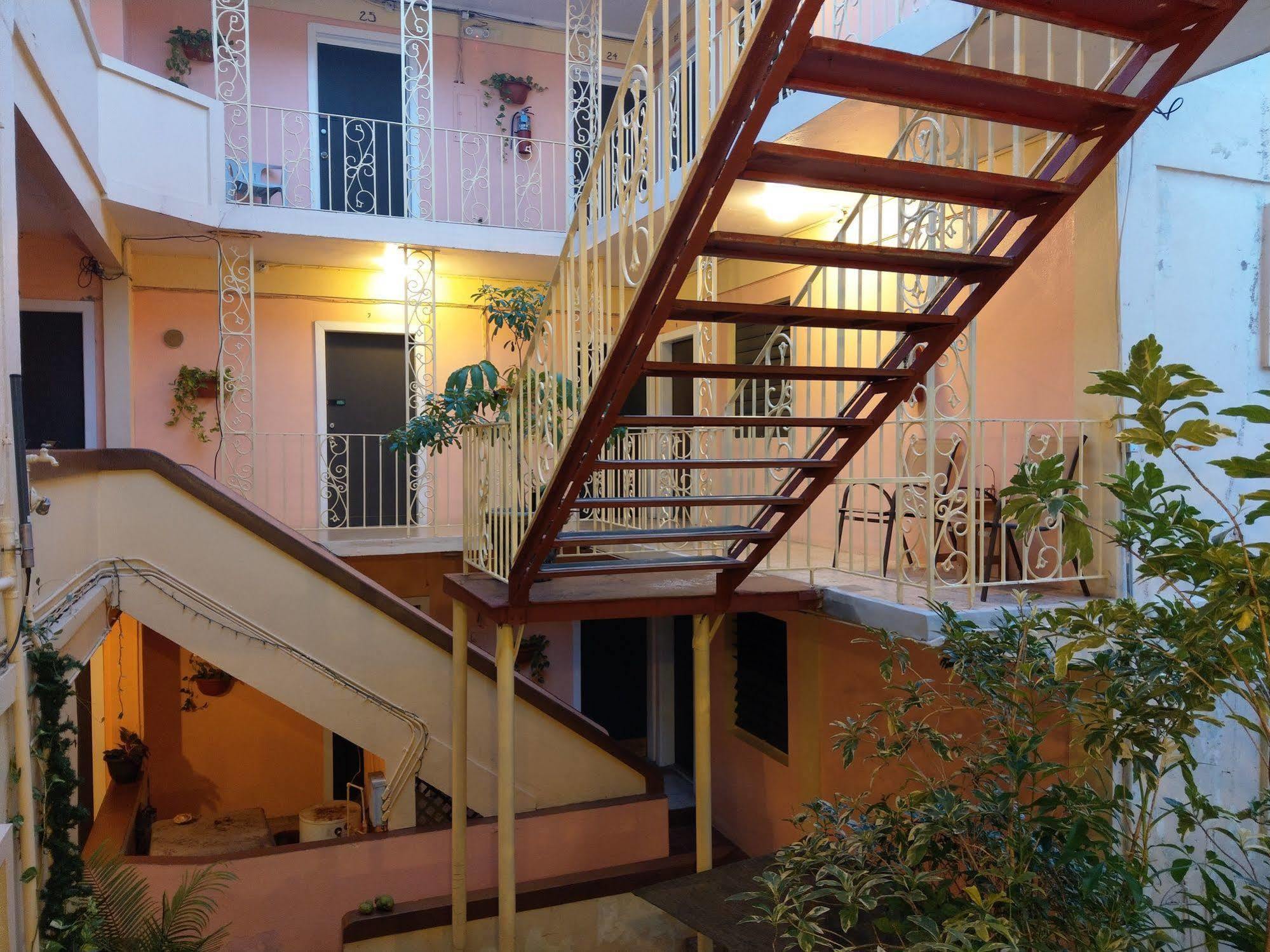 Midtown Guest House Charlotte Amalie Dış mekan fotoğraf